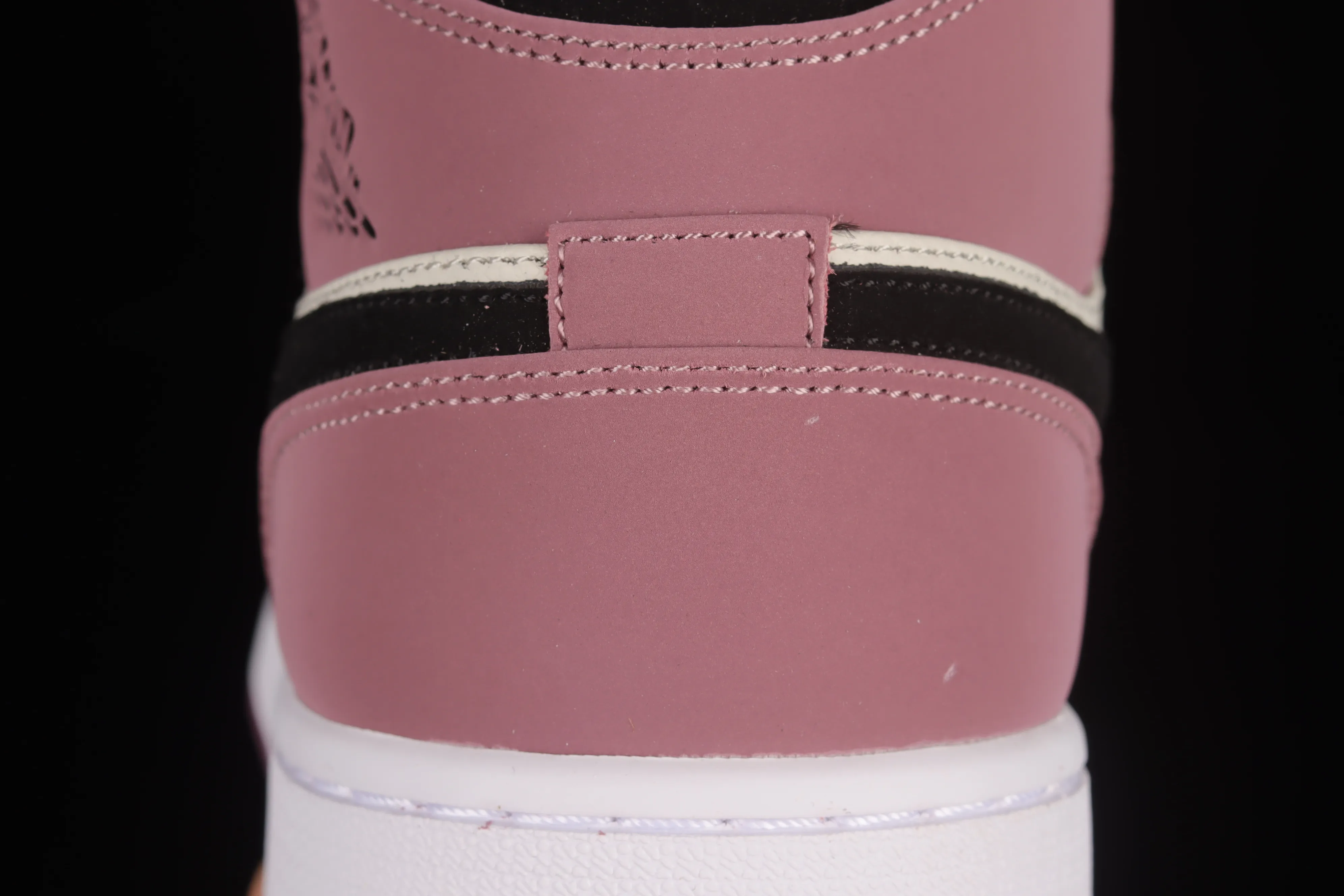 All categories Air Jordan Jordan series basketball shoes Air Jordan 1 Mid Air Jordan 1 Mid "Berry" AJ1 Joe 1 black rose red China basketball shoes DC7267-500